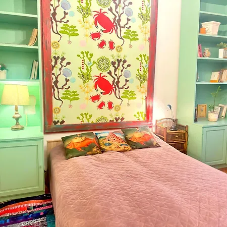 Cozy Arty Flat Near The Castle *
